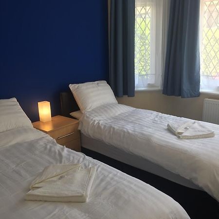 Southend Central Hotel - Close To Beach, City Centre, Train Station & Southend Airport ภายนอก รูปภาพ