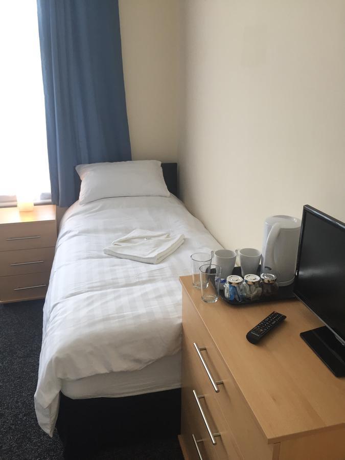 Southend Central Hotel - Close To Beach, City Centre, Train Station & Southend Airport ภายนอก รูปภาพ
