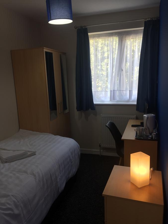 Southend Central Hotel - Close To Beach, City Centre, Train Station & Southend Airport ภายนอก รูปภาพ